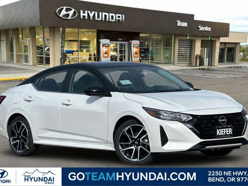 Used 2025 Nissan Sentra SR w/ SR Premium Package image 1