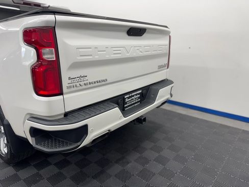 Used 2019 Chevrolet Silverado 1500 High Country w/ Technology Package AWD/4WD image 6