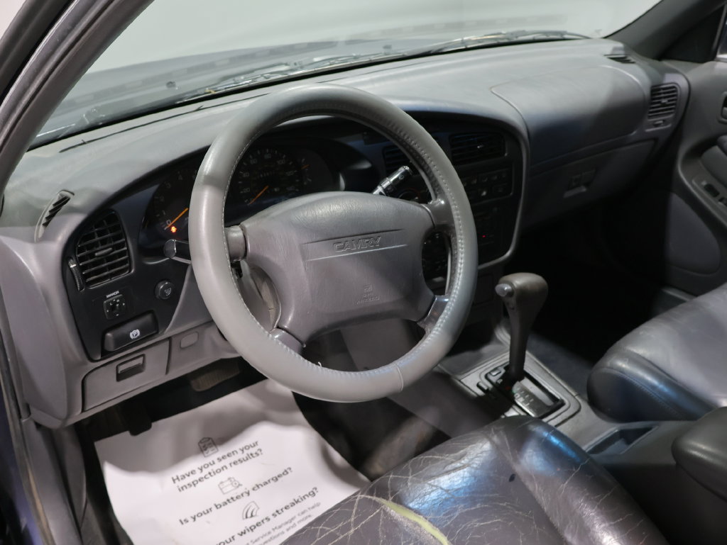 Used 1994 Toyota Camry XLE FWD image 18