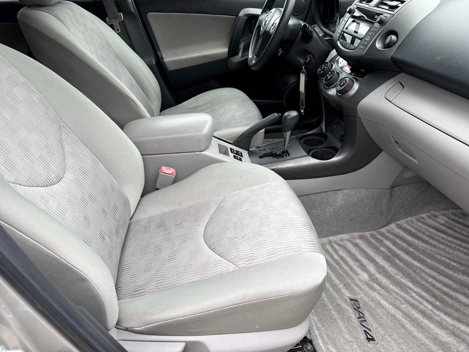 Used 2011 Toyota RAV4 4WD w/ Base L4 Extra Value Pkg image 20