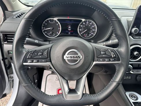 Used 2023 Nissan Sentra SV FWD image 11