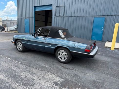 Used 1988 Alfa Romeo Spider Veloce RWD image 22