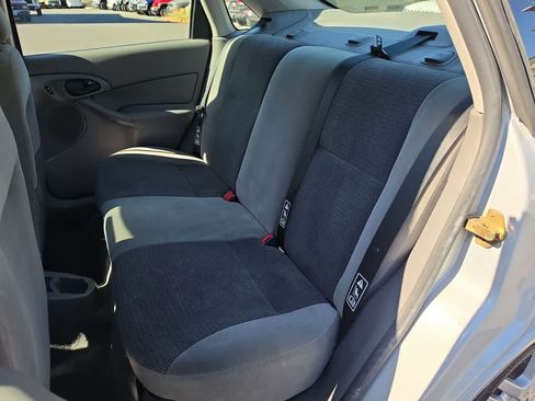 Used 2003 Ford Focus SE FWD image 20