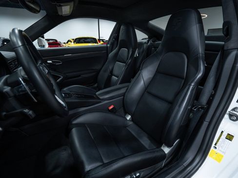 Used 2017 Porsche 911 Turbo S image 20