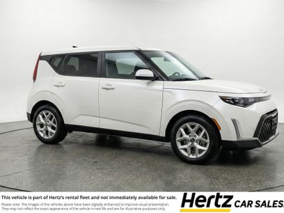 Used 2025 Kia Soul LX w/ LX Technology Package