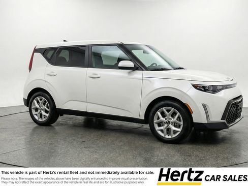 Used 2025 Kia Soul LX w/ LX Technology Package FWD image 1