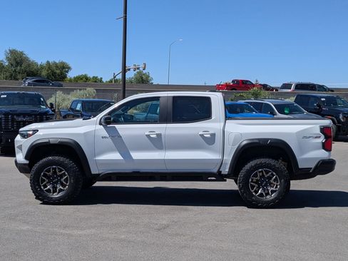 Certified 2024 Chevrolet Colorado ZR2 w/ ZR2 Convenience Package III AWD/4WD image 3