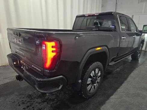 Used 2025 GMC Sierra 2500 Denali image 4