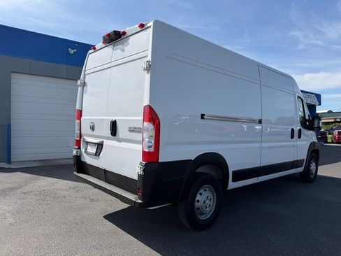 Used 2023 RAM ProMaster 2500 FWD image 4