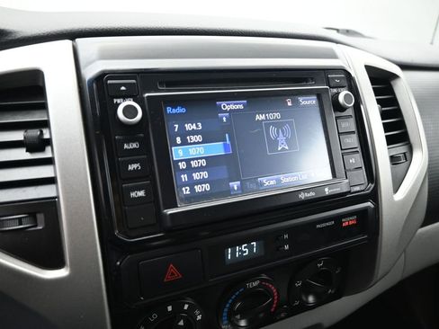 Used 2014 Toyota Tacoma PreRunner image 11