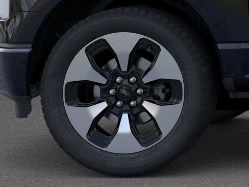 New 2025 Ford F150 Lightning Platinum image 19