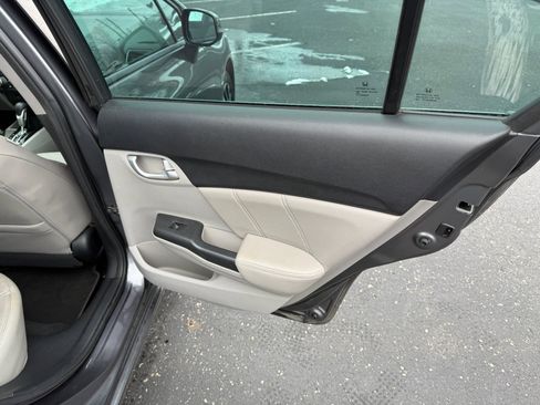 Used 2013 Honda Civic EX-L image 19