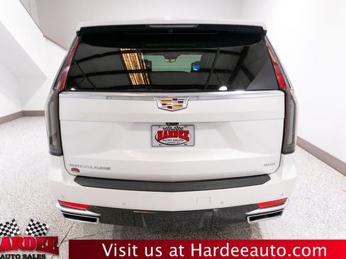 Used 2024 Cadillac Escalade Premium Luxury w/ Performance Package AWD/4WD image 4