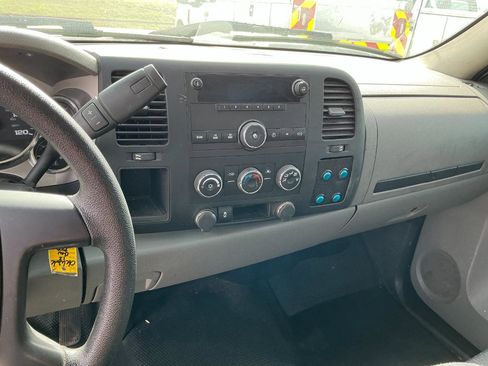 Used 2013 Chevrolet Silverado 2500 W/T image 10