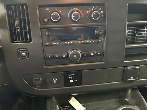 Used 2025 GMC Savana 2500 w/ Driver Convenience Package RWD image 19