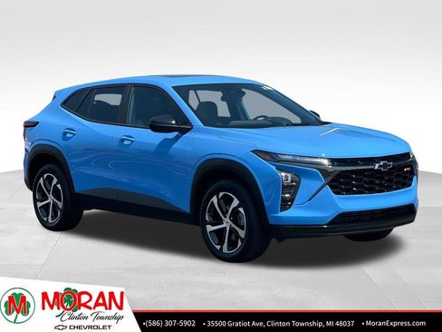 Certified 2024 Chevrolet Trax RS w/ Sunroof Package FWD image 9