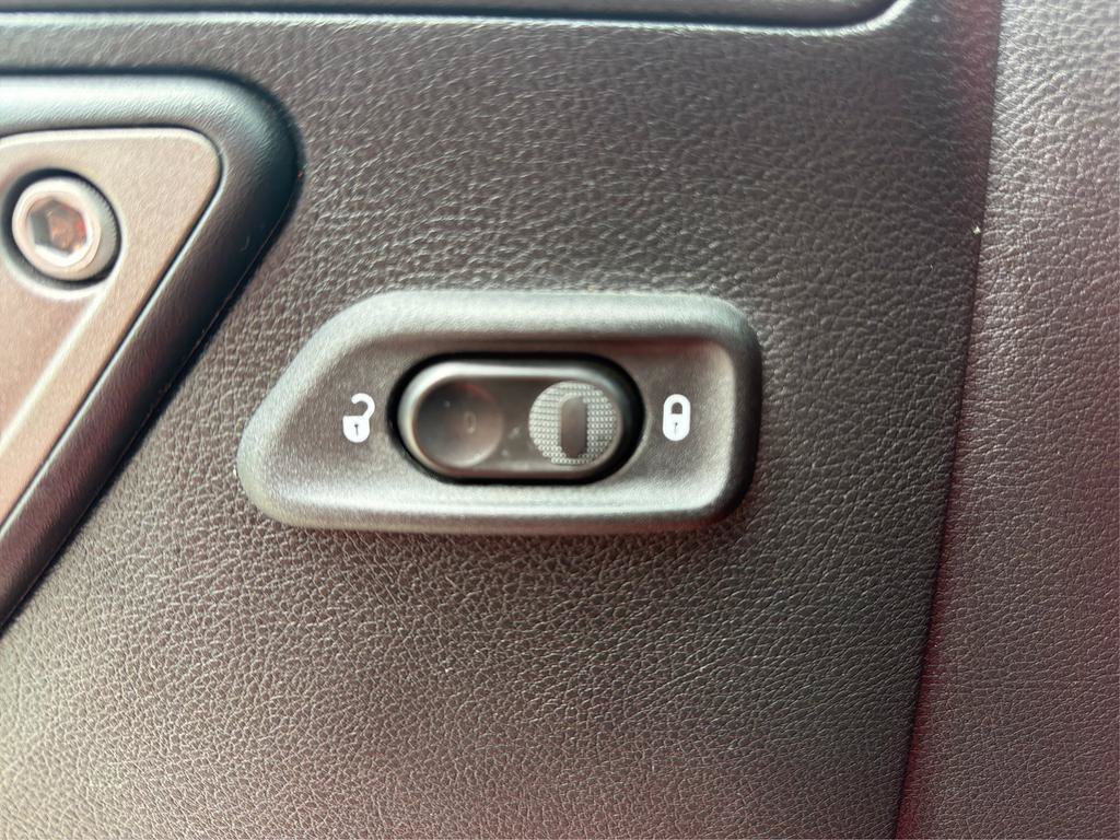 Used 2017 Jeep Wrangler Unlimited Sport w/ Quick Order Package 24S AWD/4WD image 30