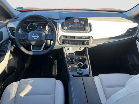 Certified 2026 Nissan Rogue SV w/ SV Premium Package image 12