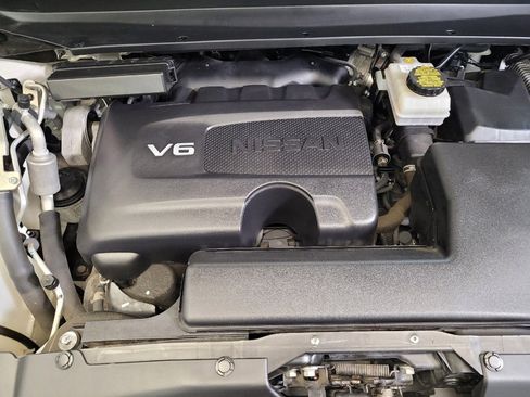 Used 2019 Nissan Pathfinder SL image 30