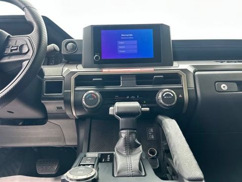 Used 2025 Toyota Tacoma SR5 AWD/4WD image 48