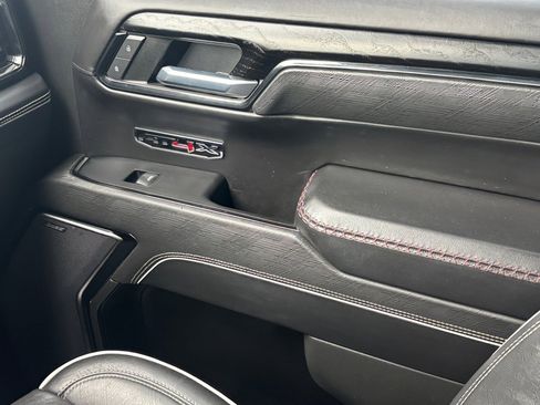 Used 2022 GMC Sierra 1500 AT4X image 30