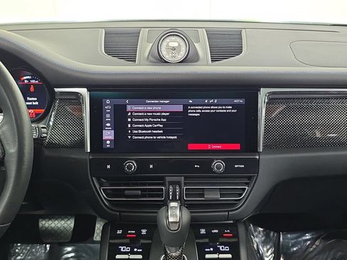 Certified 2025 Porsche Macan GTS AWD/4WD image 16