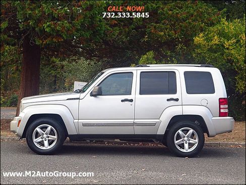 Used 2008 Jeep Liberty Limited w/ Premium Group AWD/4WD image 2