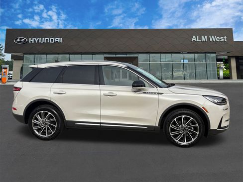 Used 2024 Lincoln Corsair FWD w/ Equipment Group 101A image 4