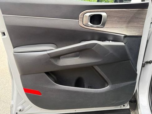 Certified 2023 Kia Sorento S w/ Panoramic Sunroof Package AWD/4WD image 14