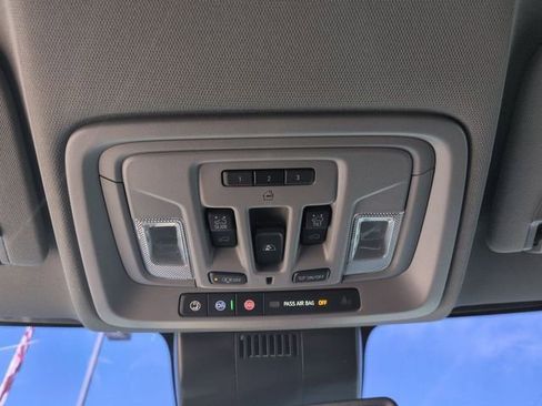 Certified 2024 Chevrolet Silverado 2500 LTZ w/ LTZ Texas Edition image 33