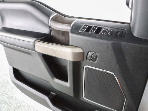 Used 2020 Ford F250 Lariat w/ Lariat Value Package image 22