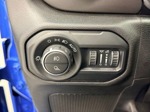 Used 2021 Jeep Gladiator Sport image 18