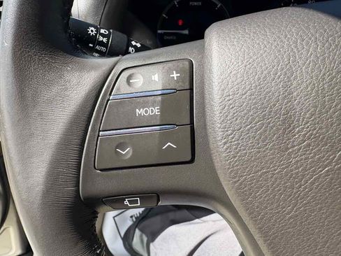 Used 2011 Lexus RX 450h AWD w/ Luxury Pkg image 31