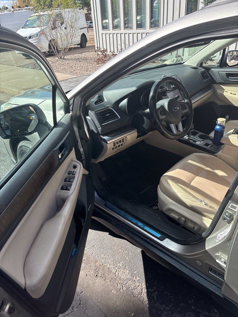 Used 2015 Subaru Outback 3.6R Limited AWD/4WD image 2