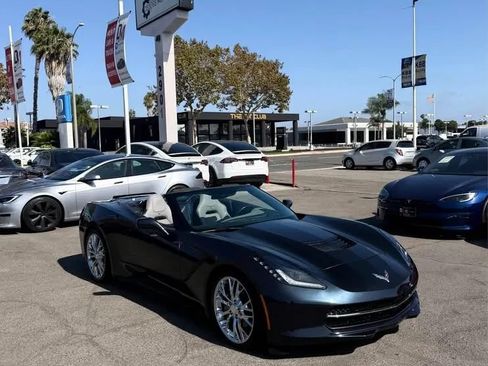 Used 2014 Chevrolet Corvette Stingray Convertible w/ 3LT Preferred Equipment Group RWD image 8