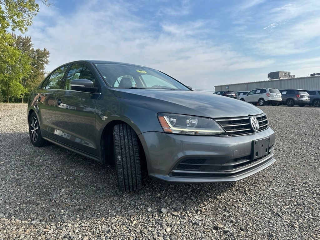 Used 2017 Volkswagen Jetta SE FWD image 14