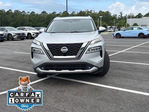 Used 2022 Nissan Rogue Platinum w/ Head-Up Display Package FWD image 2