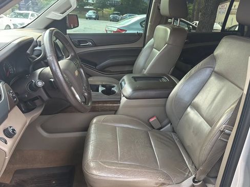 Used 2015 Chevrolet Tahoe LT RWD image 13