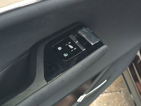 New 2025 Volvo EX90 Plus w/ Protection Package Premier image 22