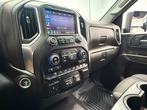 Used 2022 Chevrolet Silverado 2500 LT w/ Texas Edition AWD/4WD image 24