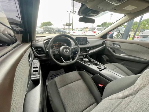 Used 2022 Nissan Rogue SV AWD/4WD image 6