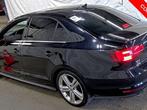 Used 2017 Volkswagen Jetta GLI image 4