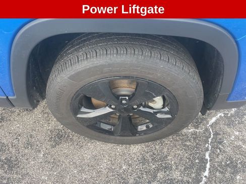 Used 2023 Jeep Cherokee Altitude Lux image 14