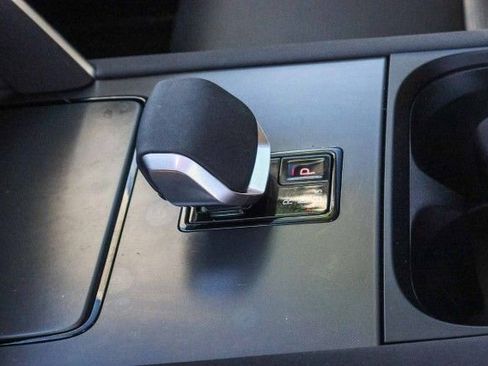 Certified 2024 Land Rover Discovery Sport S image 20