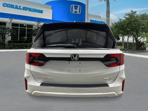 New 2026 Honda Odyssey Touring image 4