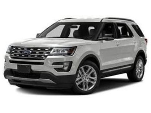 Used 2017 Ford Explorer XLT w/ Equipment Group 202A AWD/4WD image 2