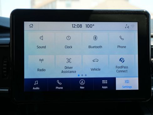 Used 2021 Ford Explorer XLT w/ Equipment Group 202A AWD/4WD image 34