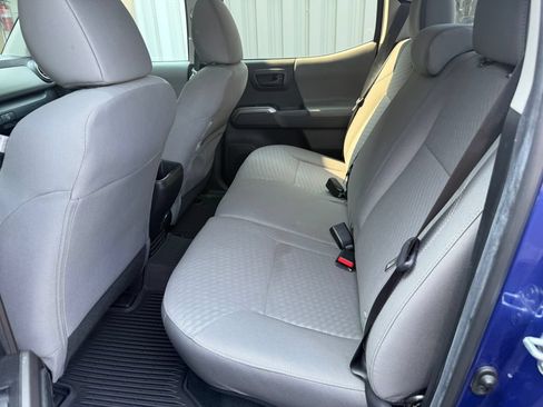 Used 2023 Toyota Tacoma SR5 AWD/4WD image 21