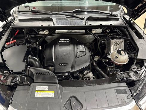 Used 2019 Audi Q5 2.0T Premium AWD/4WD image 47