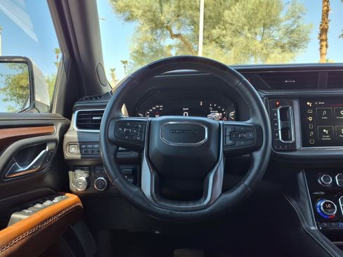Used 2024 GMC Yukon Denali Ultimate AWD/4WD image 16